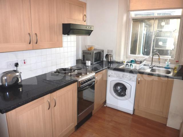 			INCLUSIVE OF BILLS!!, 1 Bedroom, 1 bath, 1 reception Flat			 Goodge Street, TOTTENHAM COURT ROAD 